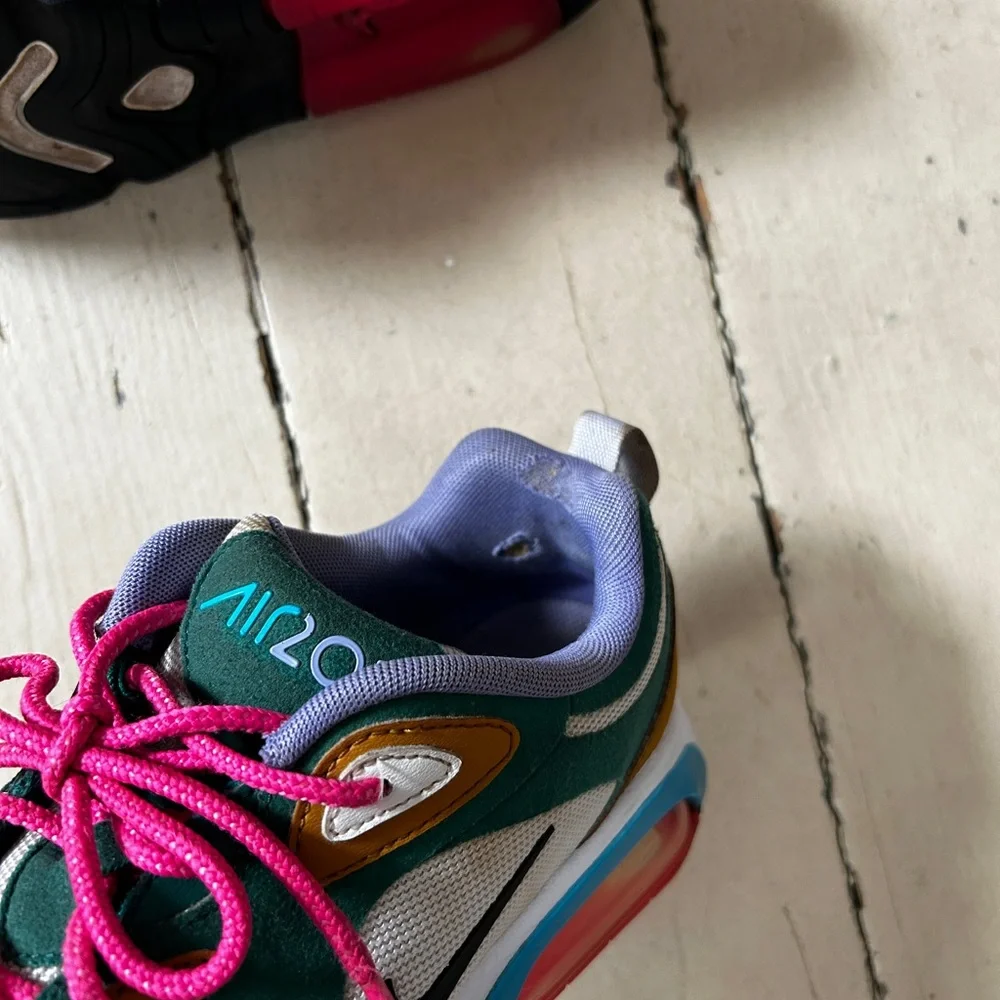 Nike Multicolor Sneakers with Pink Laces - Picture 8 of 8